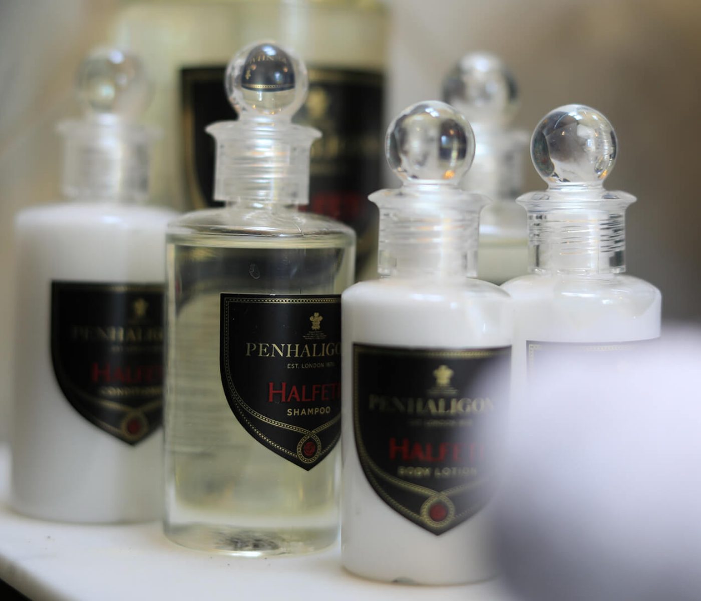 cottage-bedroom-penhaligon