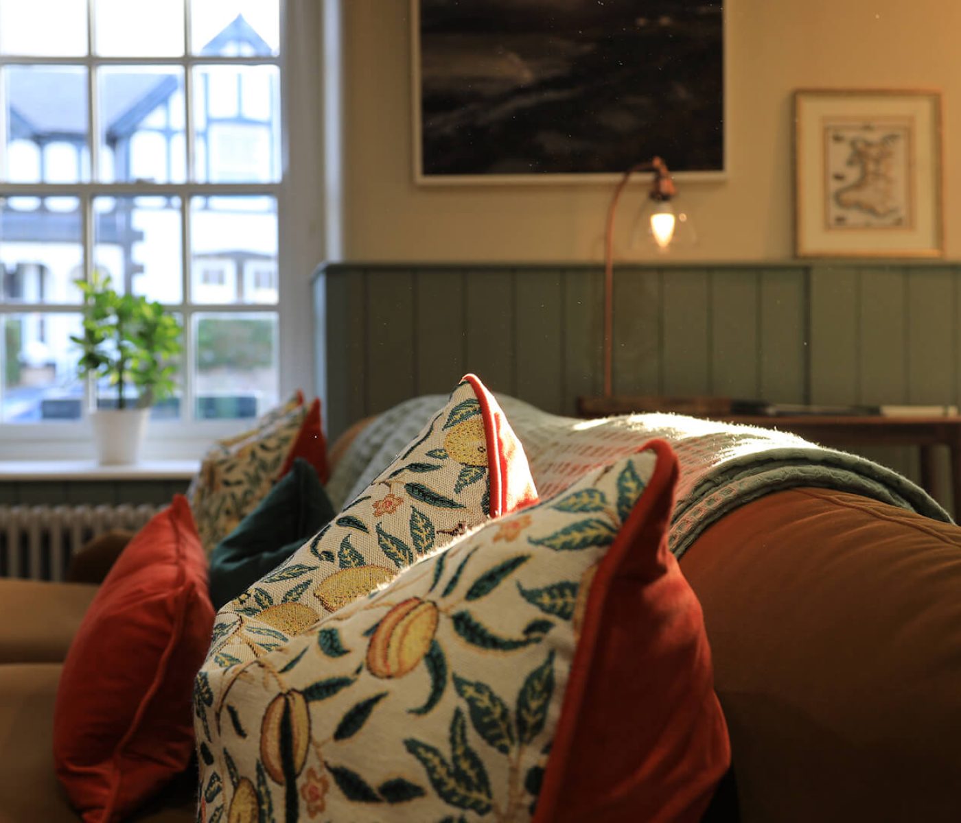 cottage-living-sofa